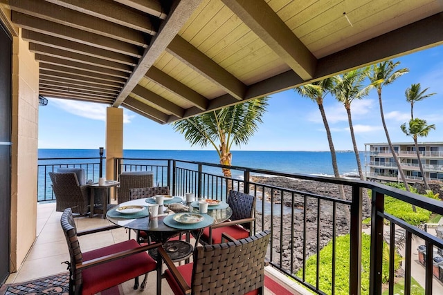 コナ マカイ 1-301