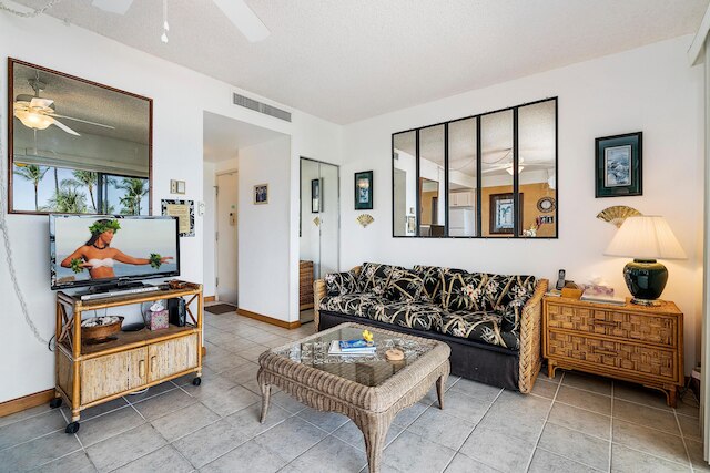 コナ プラザ #402