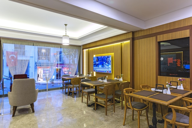 オベリスク ホテル & スイーツ