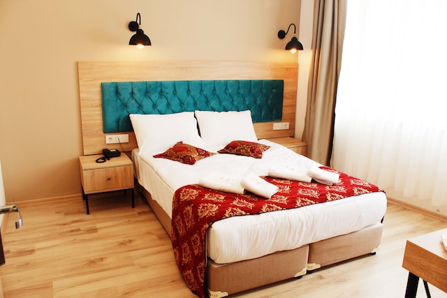 ザ ライラ ホテル