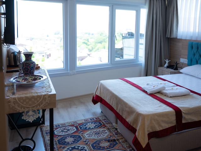 ザ ライラ ホテル