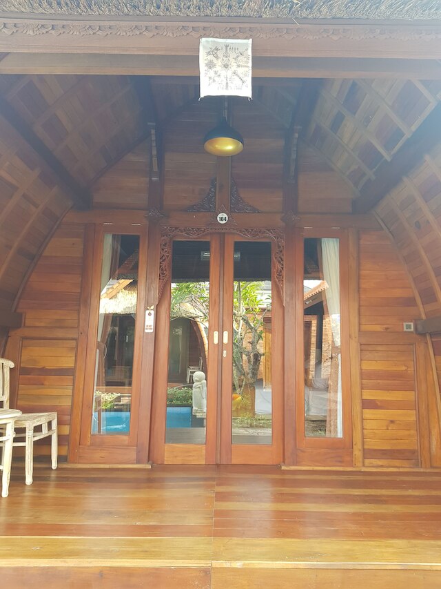 ポージャ ヴィラ ジンバラン