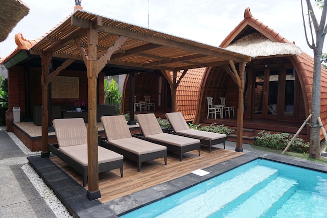 ポージャ ヴィラ ジンバラン