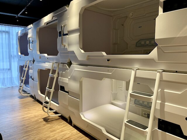 ステイ・イン・ホステル・ジャカルタ - 大人専用