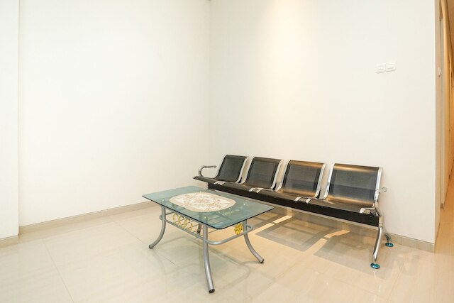 スーパー OYO キャピタル O 614 グラハ 8 シャリア