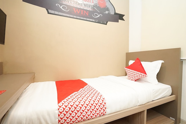 スーパー OYO キャピタル O 614 グラハ 8 シャリア