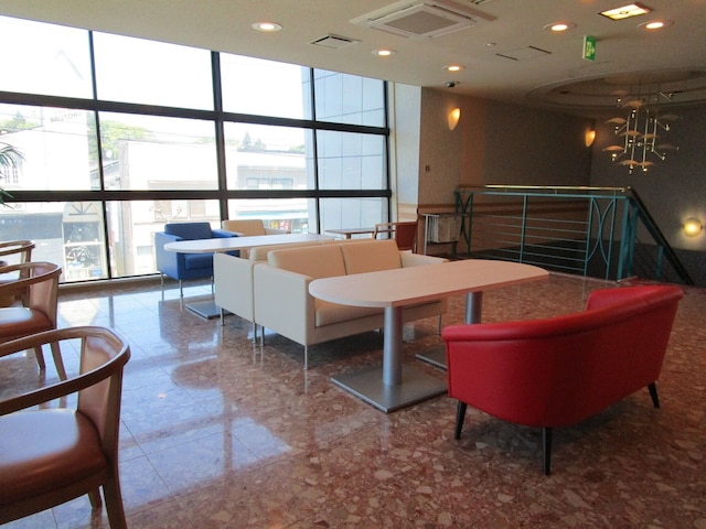 アネックスロイヤルホテル