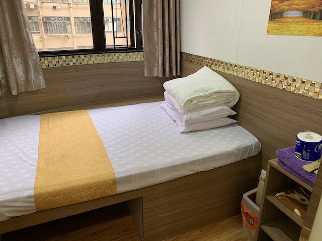 ラッキー ゲスト ハウス