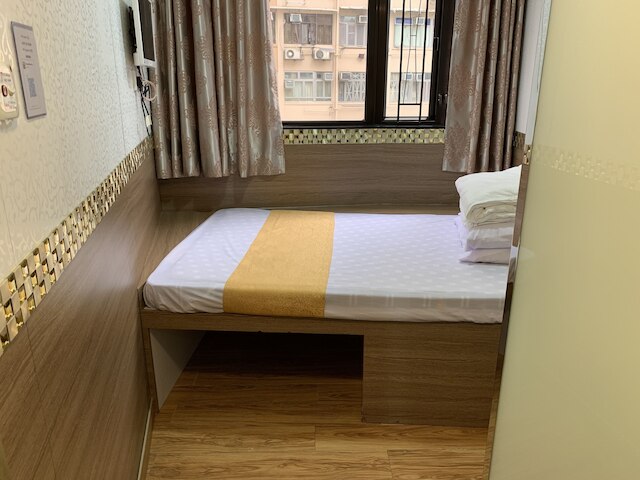 ラッキー ゲスト ハウス