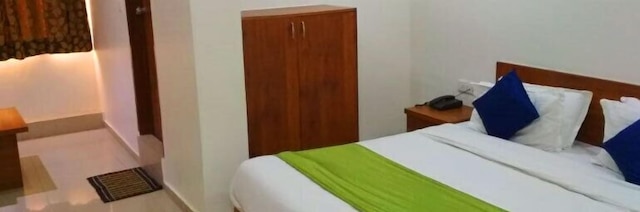 ホテル ゴールド リーフ アフマダーバード