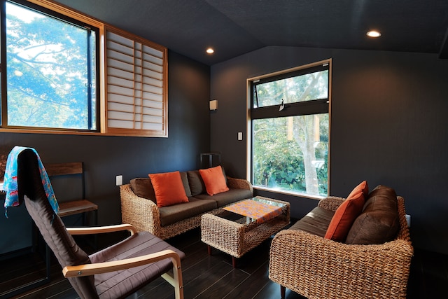 美らや - 八重岳別邸 -