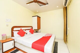 OYO 15835 ホテル シティ パレス