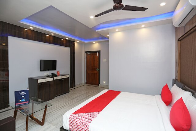 OYO 15578 ドラ ハウス