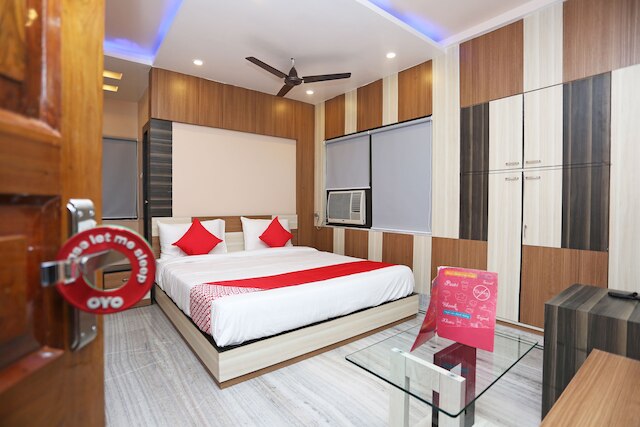 OYO 15578 ドラ ハウス