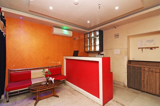 OYO 16627 エクスプレス イン