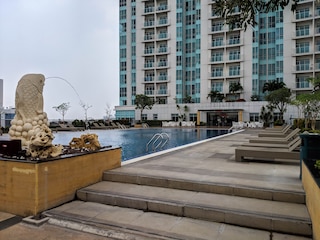 ストラテジック 2 ベッドルーム アパートメント アット トリリアム レジデンス