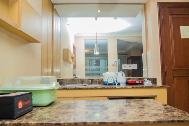 スペーシャス スタジオ ルーム アット グランド セティアブディ アパートメント