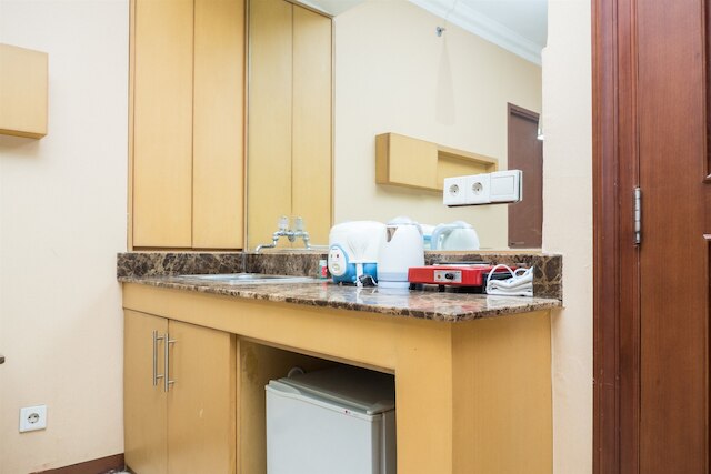 スペーシャス スタジオ ルーム アット グランド セティアブディ アパートメント