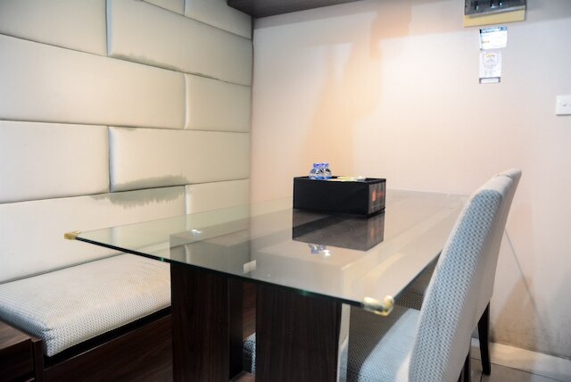 グレート ロケーション 2 ベッドルーム メープル パーク アパートメント