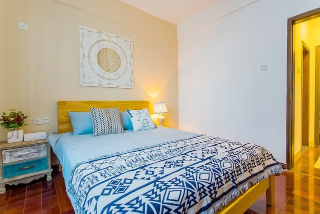 ローカルズ ブティック アパートメント九州港 7 号店