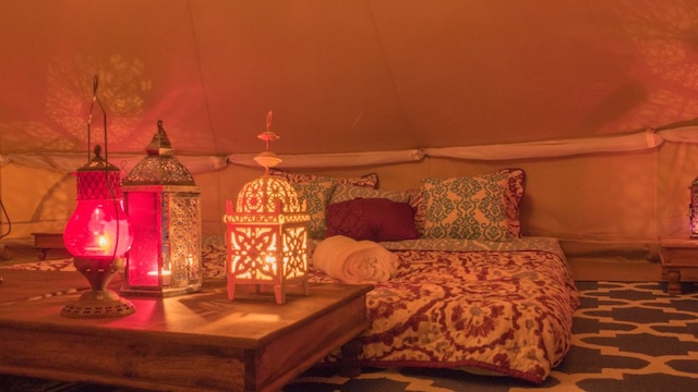 ふれあい広場 グランピング