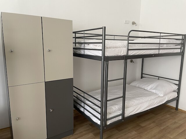 ホステル リトル クォーター