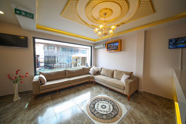 デルバブ ホテル