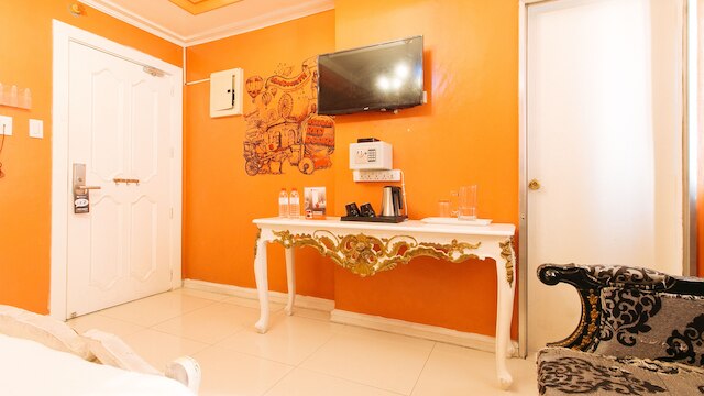 レッドドアーズ アット マニラ ベネチアン ホテル