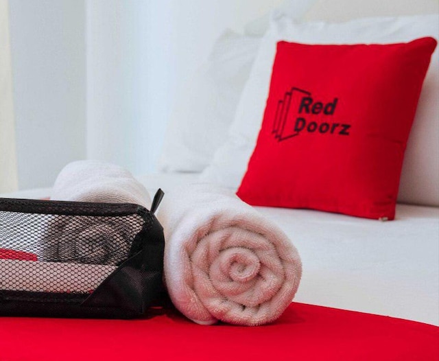 レッドドアーズ プラス アット RSG SS レジデンツ ビト クルス