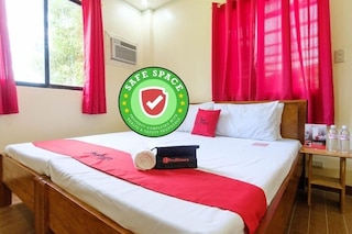 レッドドアーズ プラス アット ポブラシオン ディストリクト ダバオ