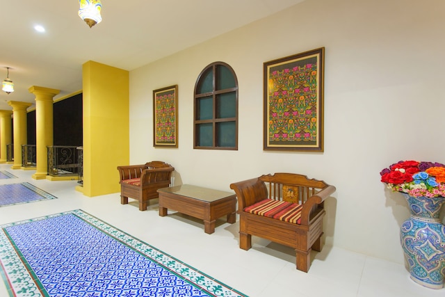 ラ レイナ マロク ホテル