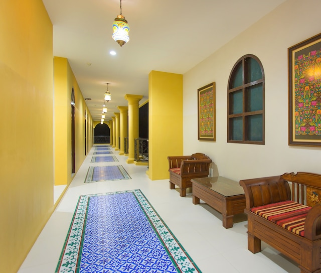 ラ レイナ マロク ホテル