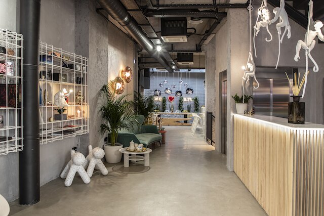 14 リーズンズ ホワイ