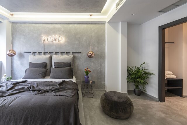 14 リーズンズ ホワイ