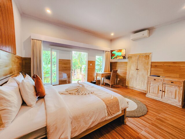 アグン ウィウィン ホームステイ