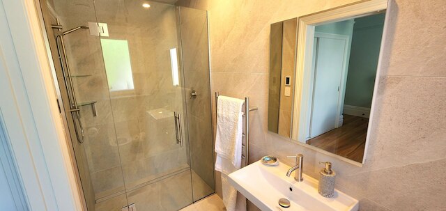 レワ ハウス - シティーホーム、3 ベッドルーム、CBDまで徒歩圏