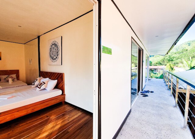 キーラ ツーリスト イン