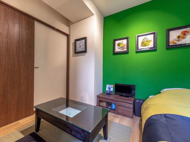 まるごとホテル