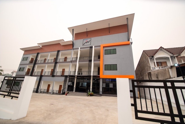 マニータム レジデンス