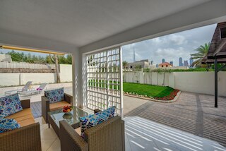 J5フォーベッドルームヴィラ イン アルワスル ファミリーステイオンリー