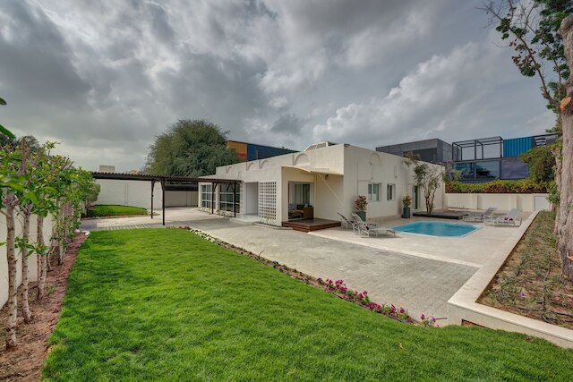 J5フォーベッドルームヴィラ イン アルワスル ファミリーステイオンリー