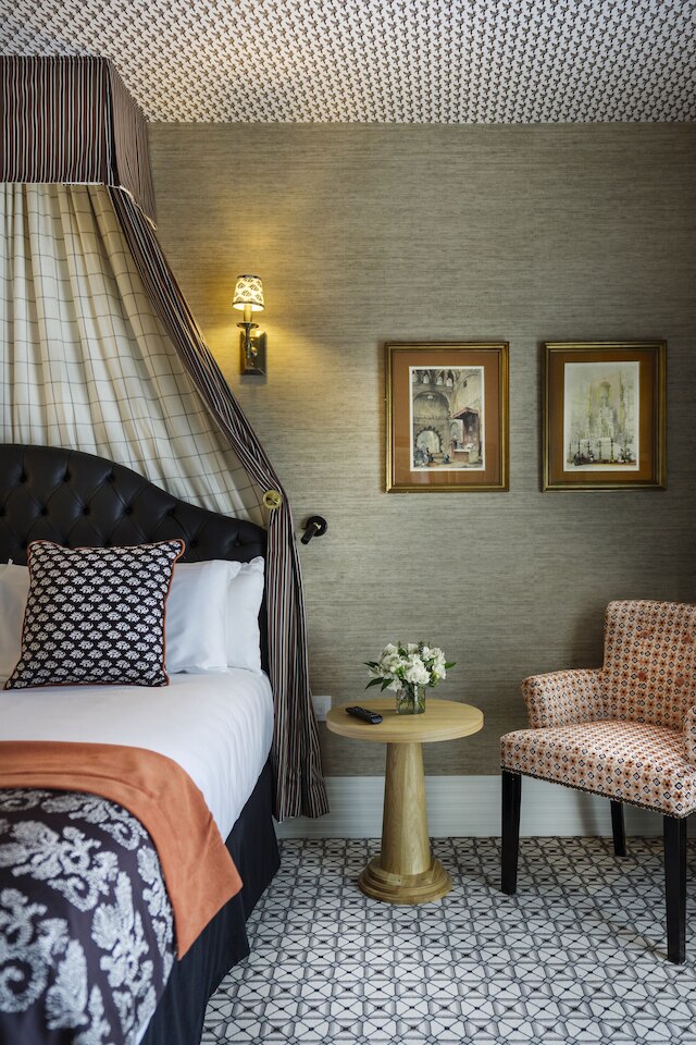 ザ ファースト ワン マドリード プレシアドス