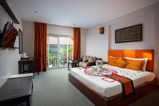 ラタ ブティック