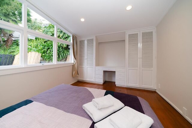 タカプナ中心部にある広々とした新しい家