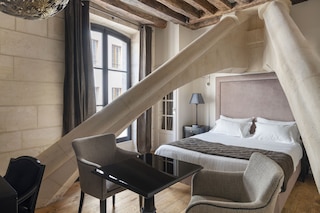 ホテル ル プレスビテール