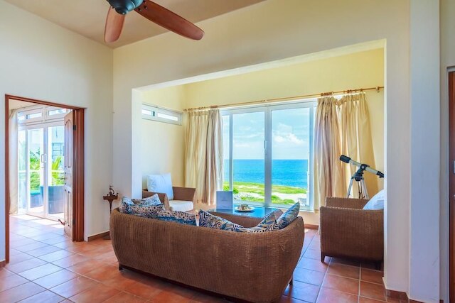 エスペランサ アップステアズ バイ スカイラン