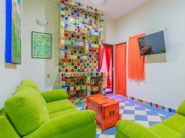 ハウス オブ アート バイ スカイラン