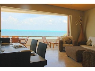 プエルタ アル マール 105 バイ スカイラン