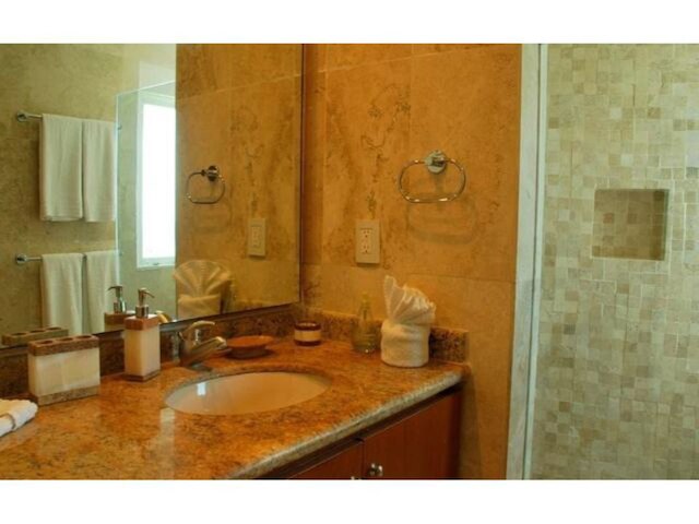 プエルタ アル マール 105 バイ スカイラン