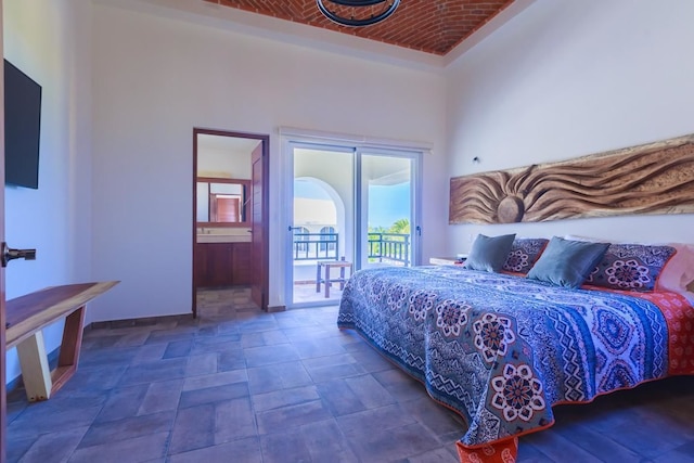 3 メンティラス クルー バイ スカイラン